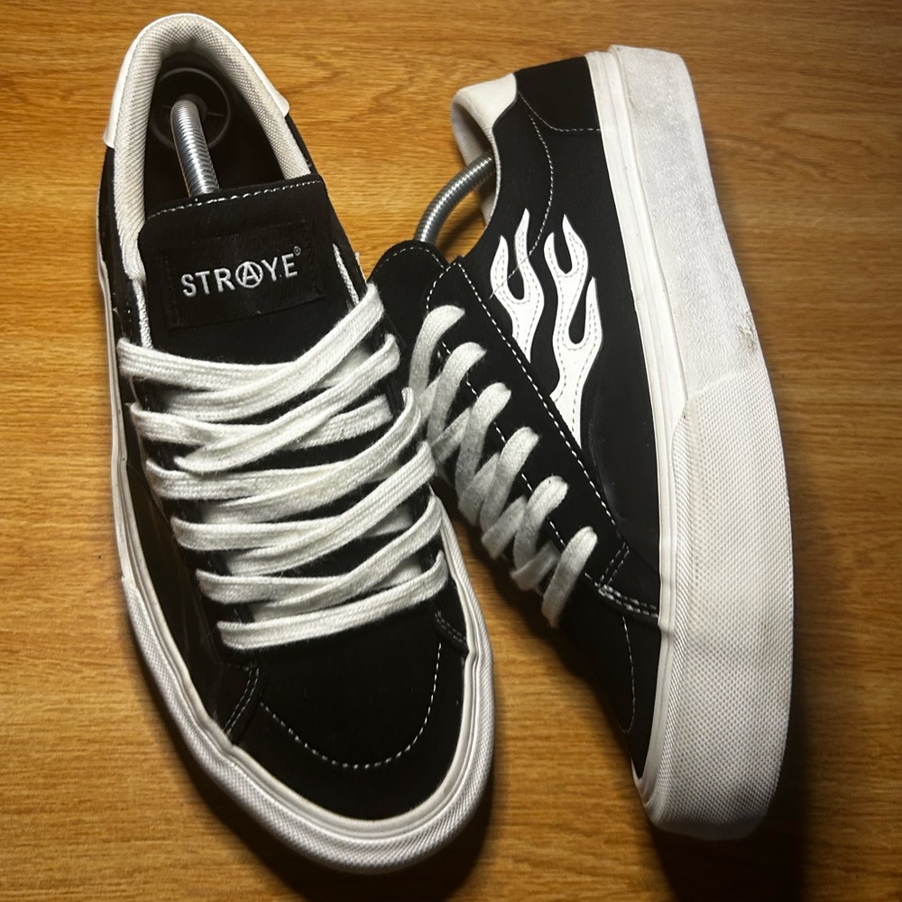 RAYE Logan Black Flame